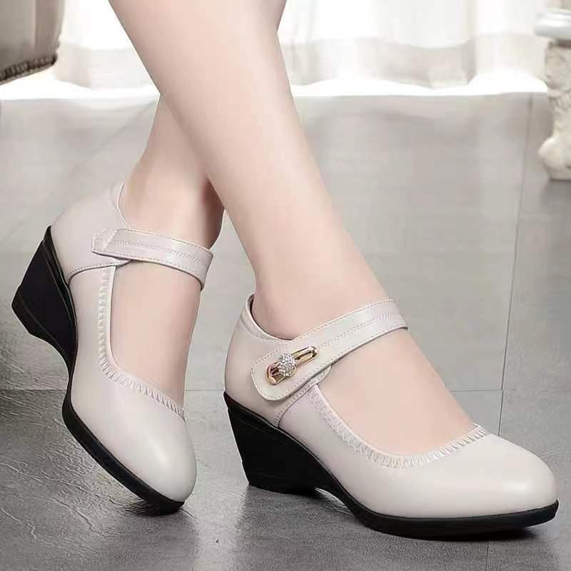MANDY™ | Soft leather shoes with heels and a soft, non-slip sole