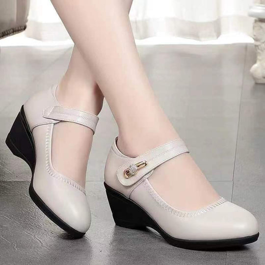 MANDY™ | Soft leather shoes with heels and a soft, non-slip sole