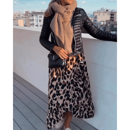 LORAINE™ | Kleid mit V-Ausschnitt 2024