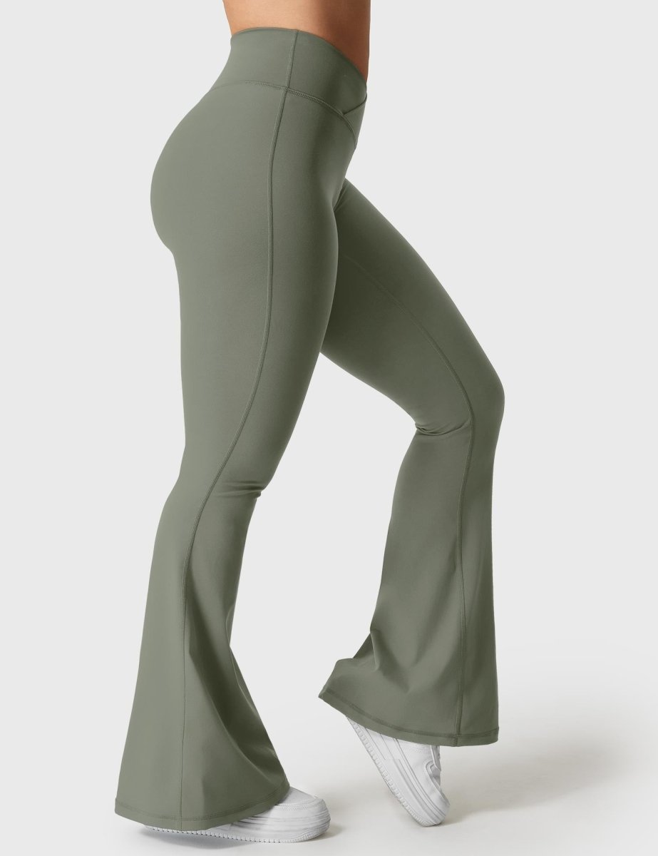 KOURTNEY™ | Flared leggings with V-waist