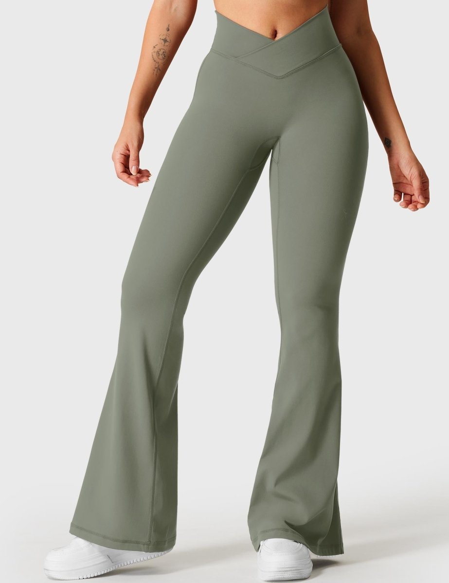 KOURTNEY™ | Flared leggings with V-waist